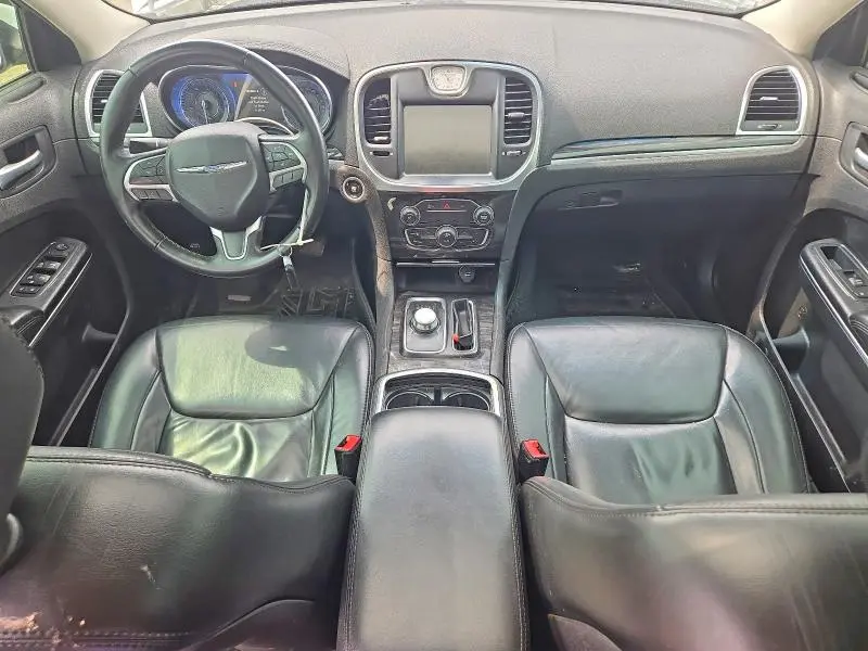 2016 CHRYSLER 300 LIMITED  