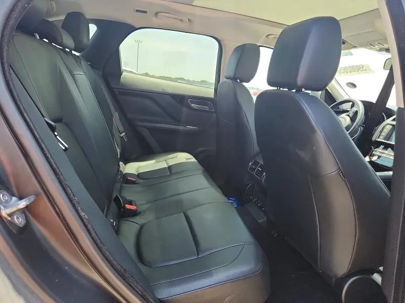 2017 JAGUAR F-PACE PREMIUM  