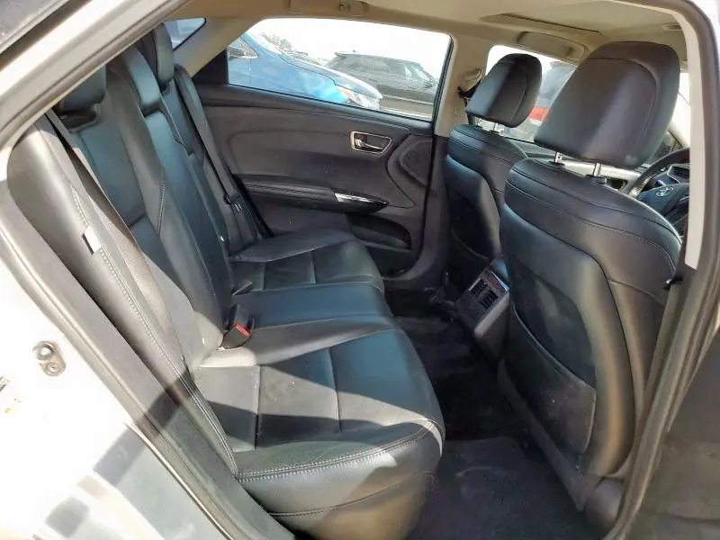 2015 TOYOTA AVALON XLE  