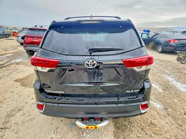 2018 TOYOTA HIGHLANDER XLE  