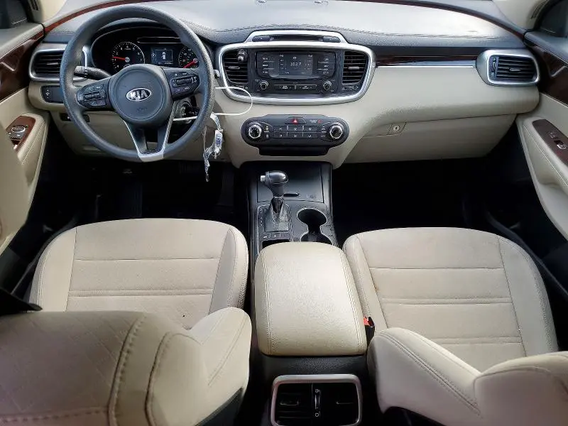 2017 KIA SORENTO LX V6  