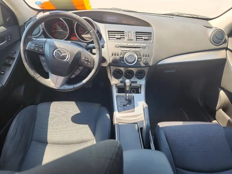 2011 MAZDA 3 S  