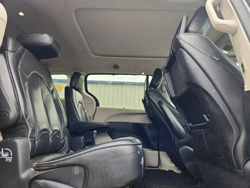 2019 CHRYSLER PACIFICA LIMITED  