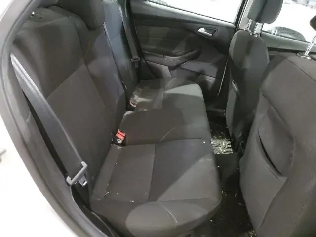 2016 FORD FOCUS SE  
