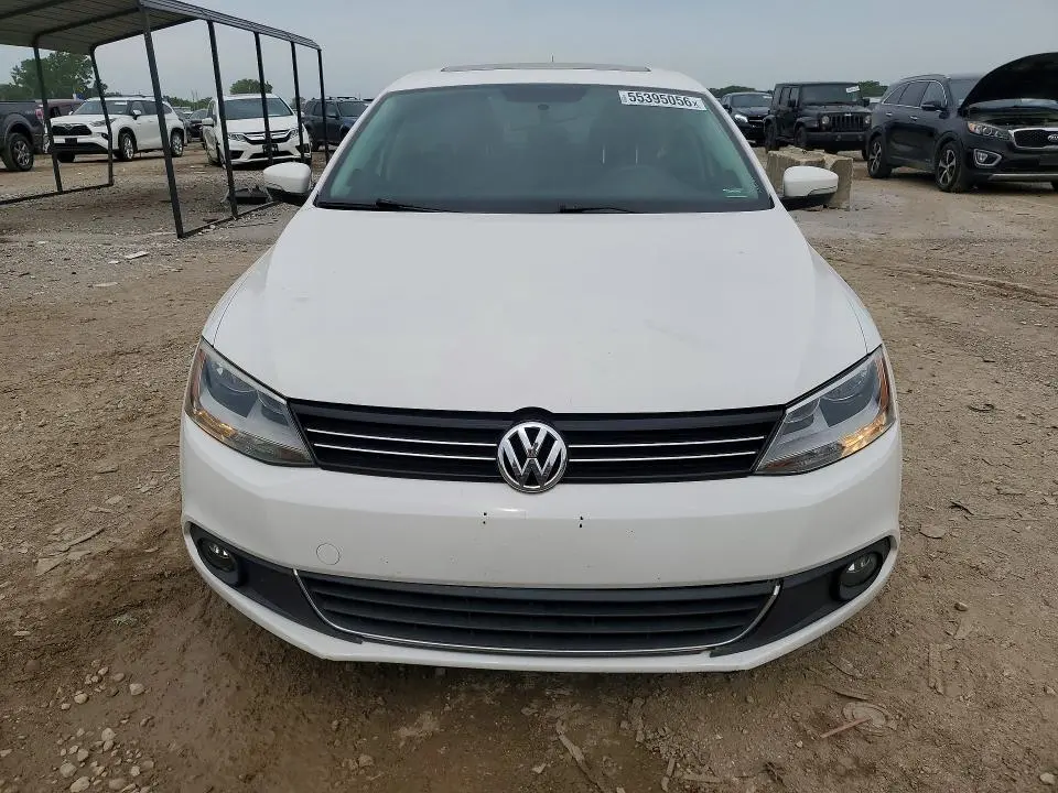 2013 VOLKSWAGEN JETTA SEL  