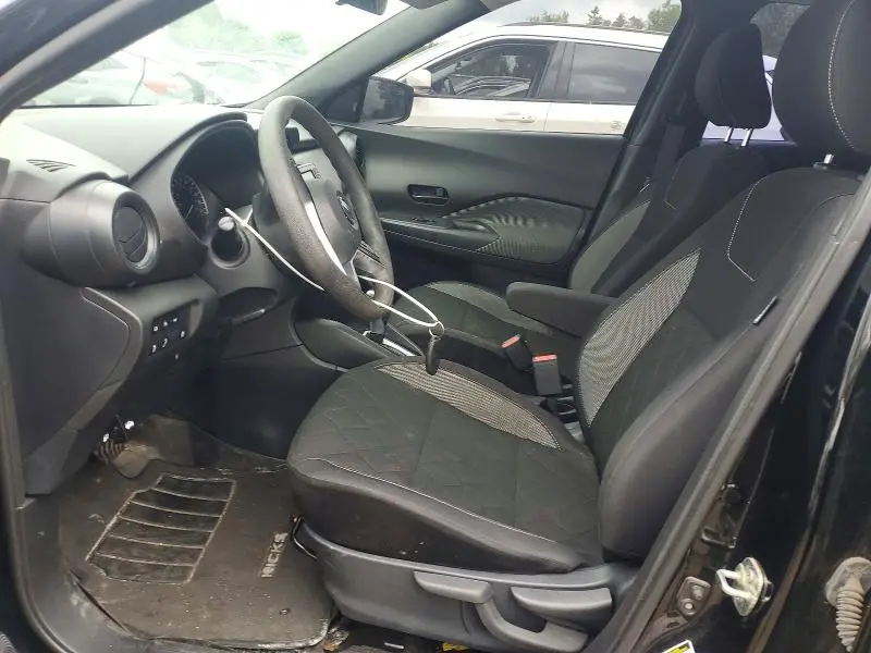 2020 NISSAN KICKS S  