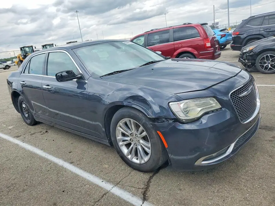 2017 CHRYSLER 300C   