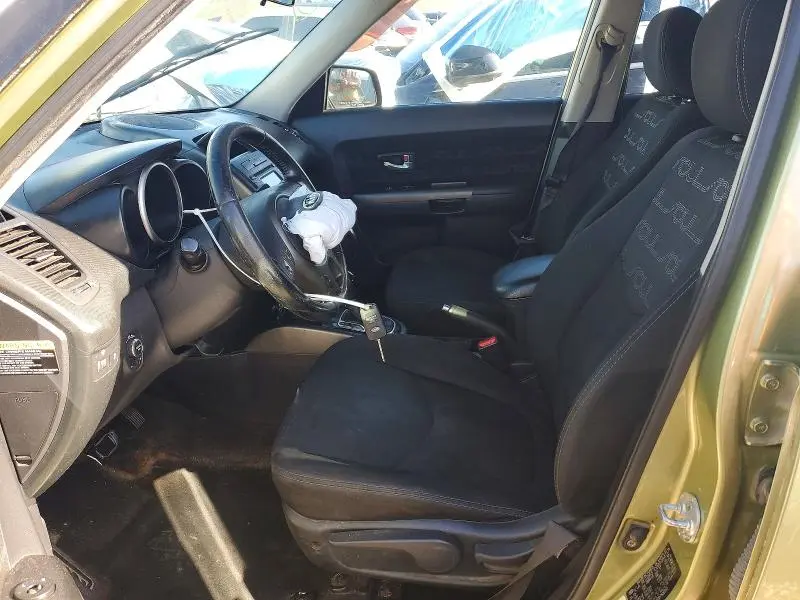 2013 KIA SOUL +  