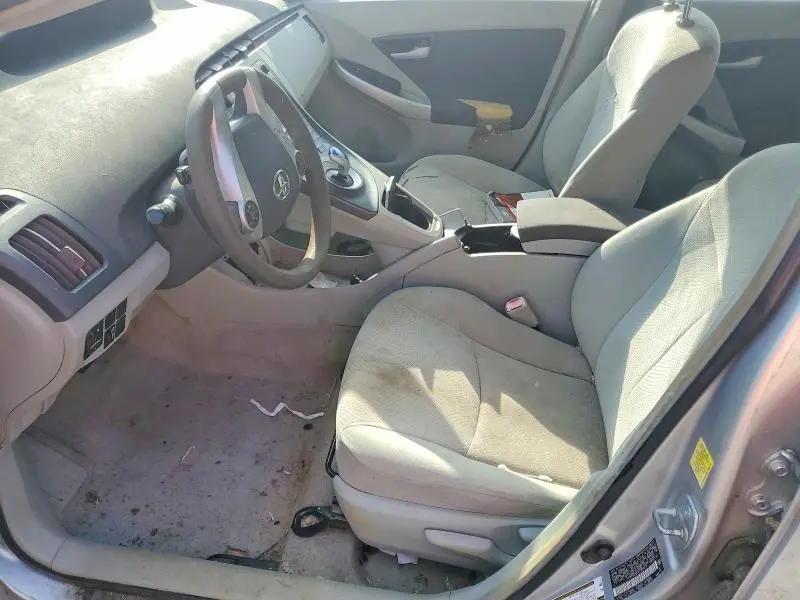 2010 TOYOTA PRIUS III  