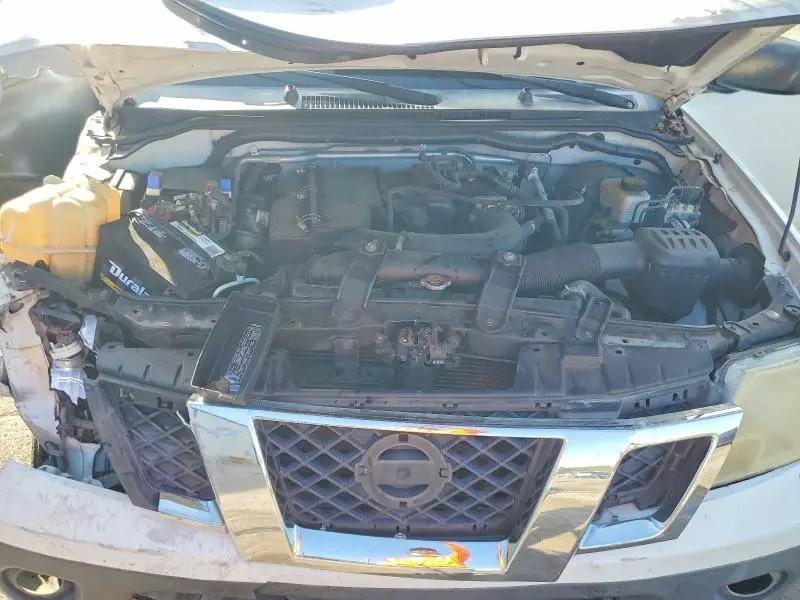2015 NISSAN FRONTIER S  