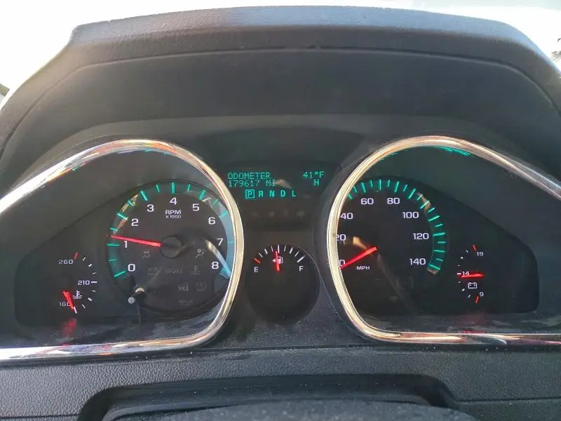 2011 CHEVROLET TRAVERSE LT  