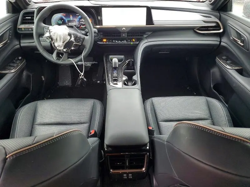 2026 TOYOTA CROWN LIMITED  
