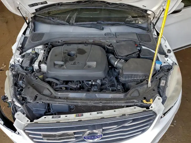 2016 VOLVO XC60 T5 PLATINUM  