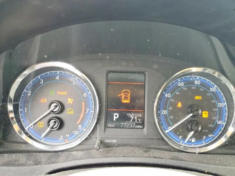 2017 TOYOTA COROLLA LE  