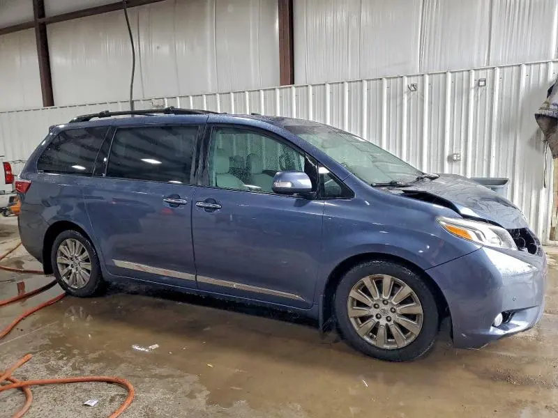 2015 TOYOTA SIENNA XLE  