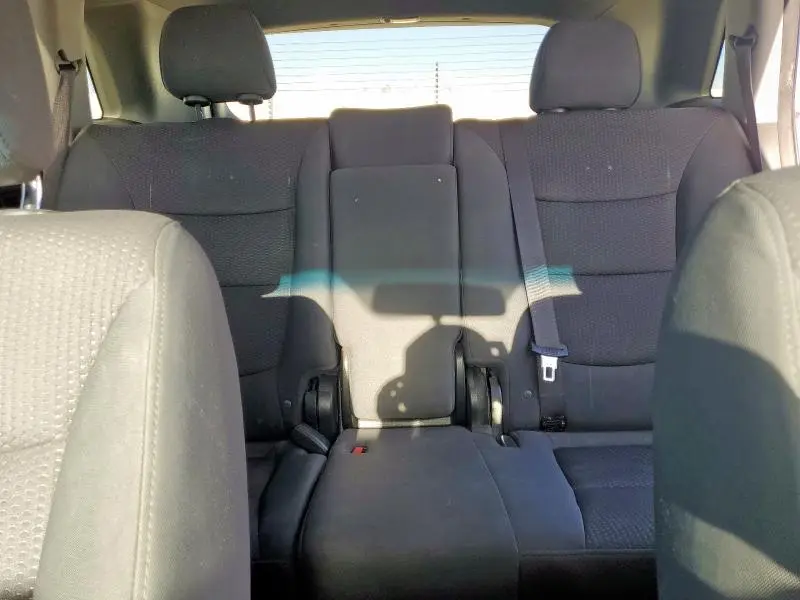 2011 KIA SORENTO BASE  