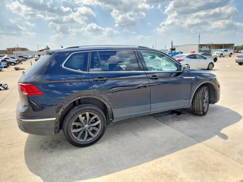 2022 VOLKSWAGEN TIGUAN SE  
