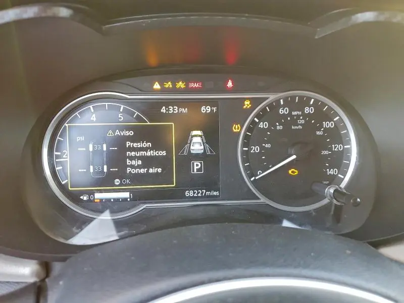 2021 NISSAN VERSA SV  