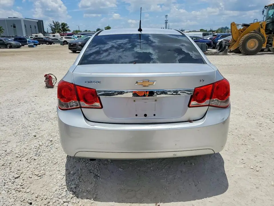 2011 CHEVROLET CRUZE LT  