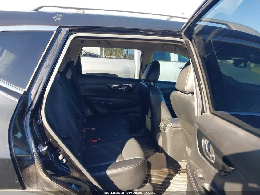 2018 NISSAN ROGUE SL