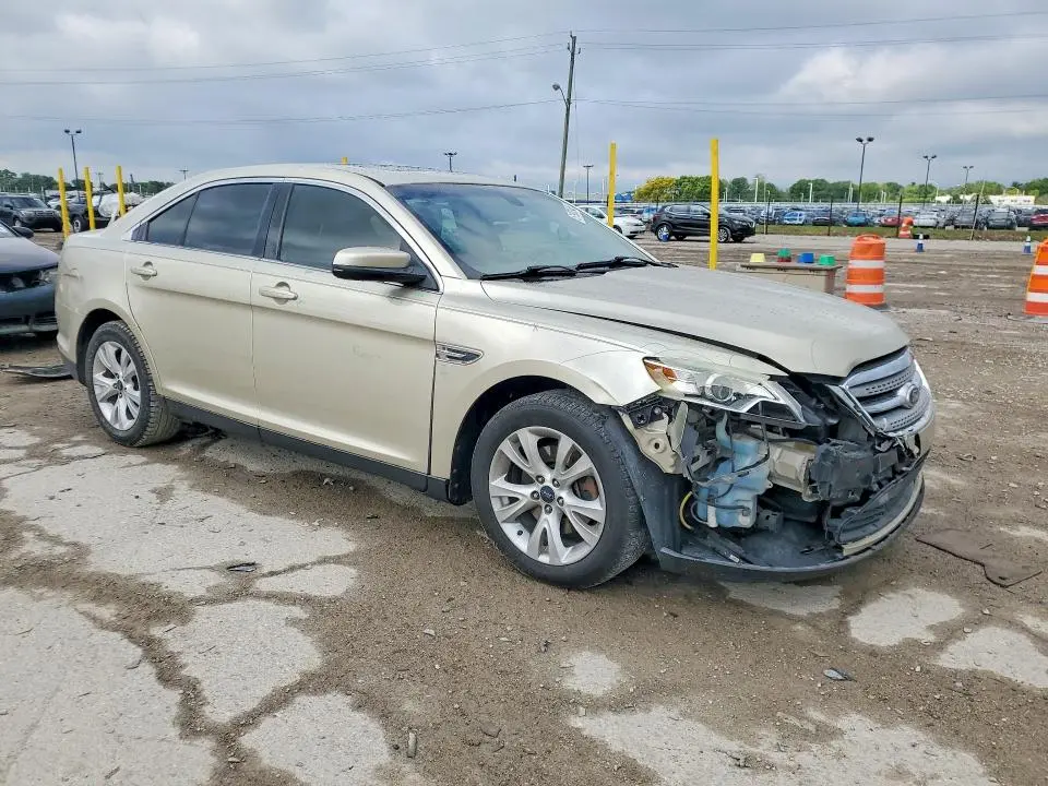 2010 FORD TAURUS SEL  