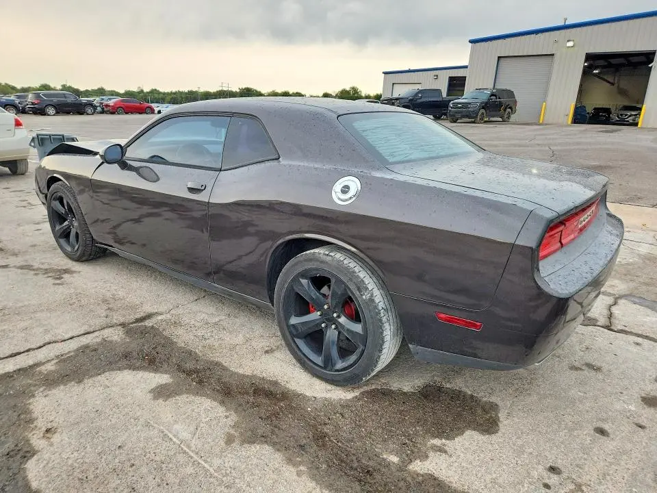 2013 DODGE CHALLENGER SXT  