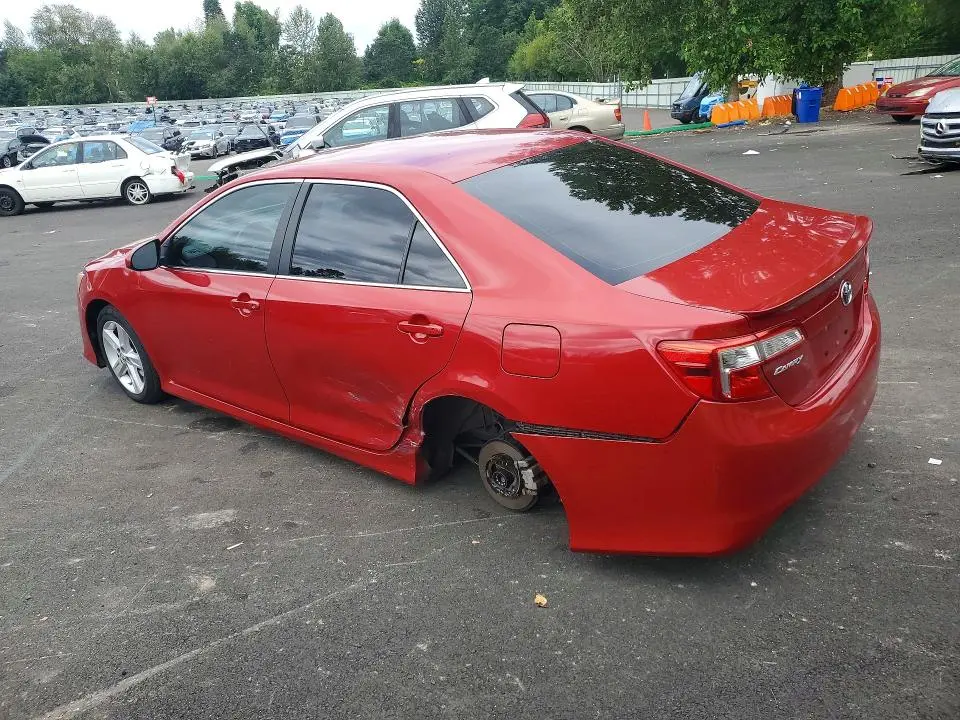 2014 TOYOTA CAMRY SE  