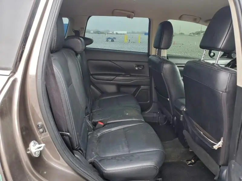 2017 MITSUBISHI OUTLANDER SE  