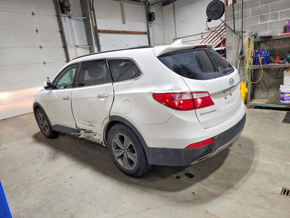 2016 HYUNDAI SANTA FE SE  