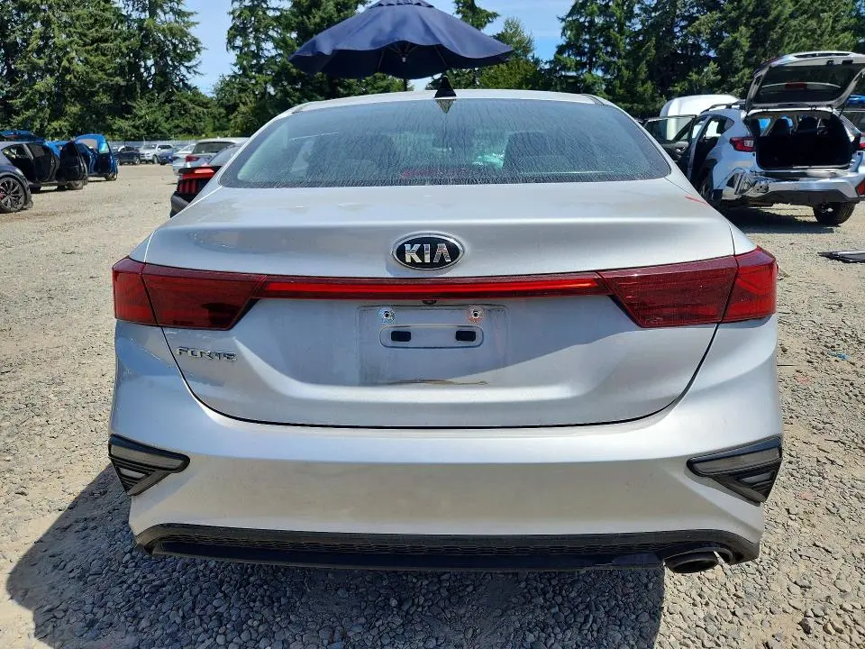2021 KIA FORTE LXS  
