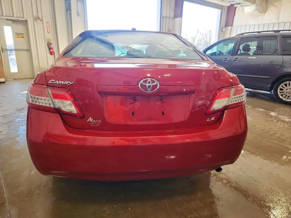 2011 TOYOTA CAMRY LE  