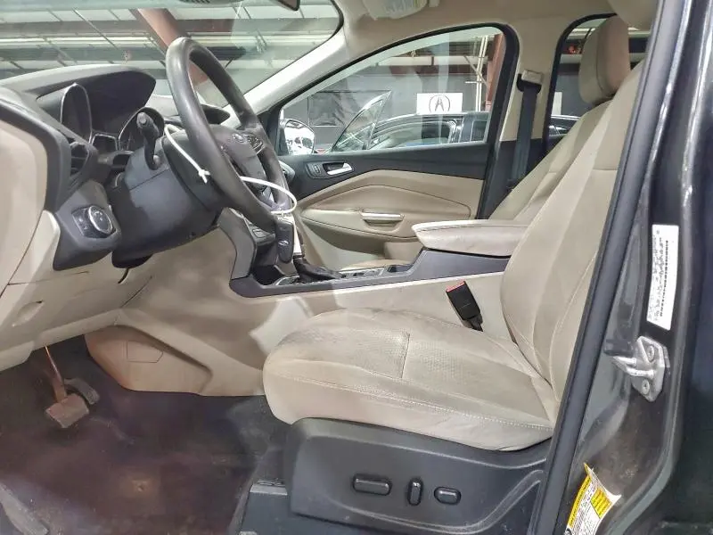2019 FORD ESCAPE SE  