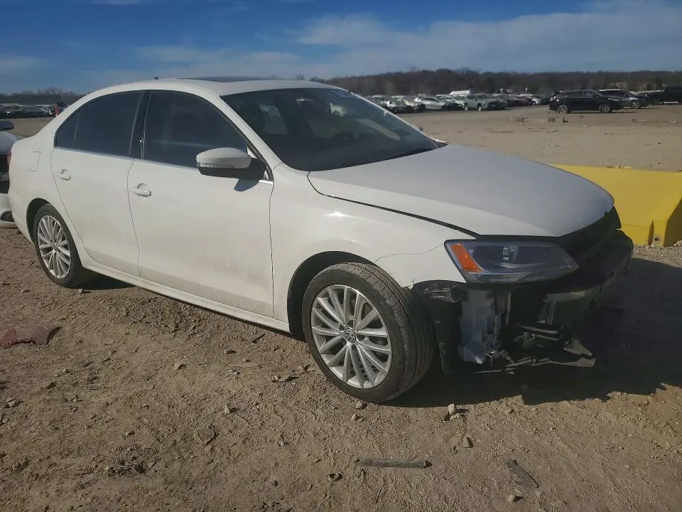 2013 VOLKSWAGEN JETTA SEL  