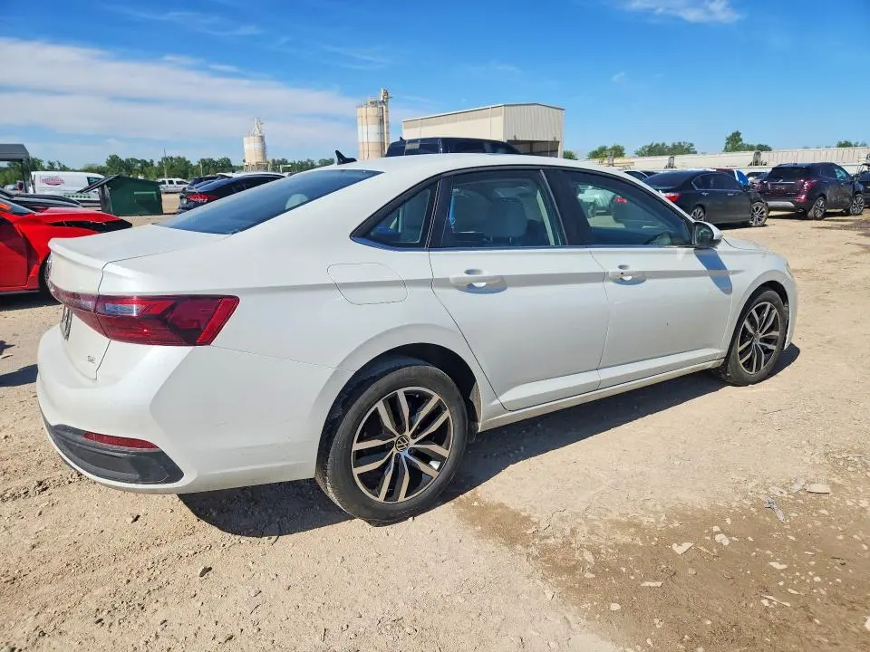 2025 VOLKSWAGEN JETTA SE  