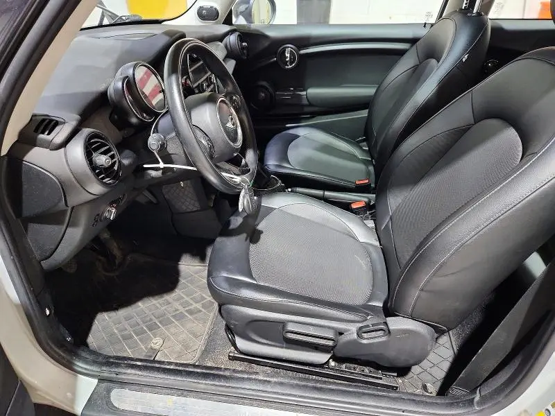 2015 MINI COOPER   