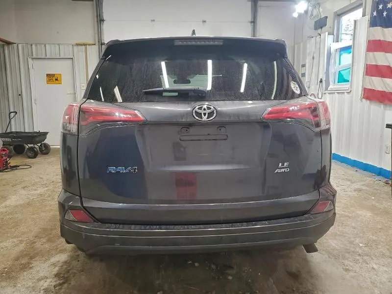 2018 TOYOTA RAV4 LE  