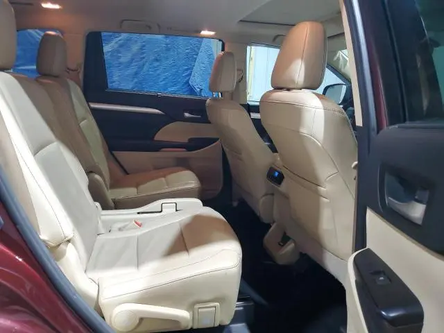 2016 TOYOTA HIGHLANDER XLE  