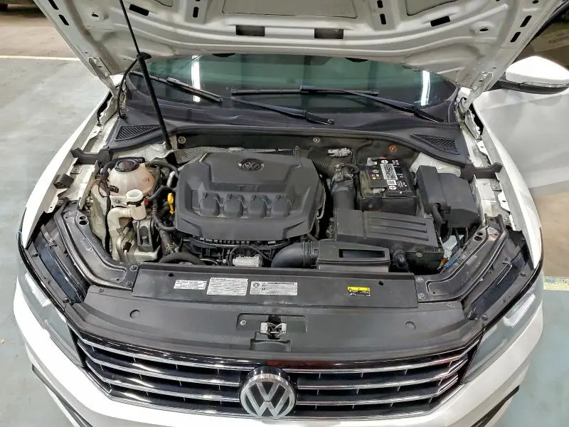 2019 VOLKSWAGEN PASSAT WOLFSBURG  