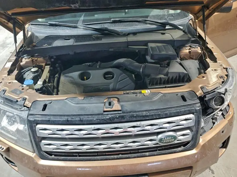 2015 LAND ROVER LR2 HSE LUXURY  