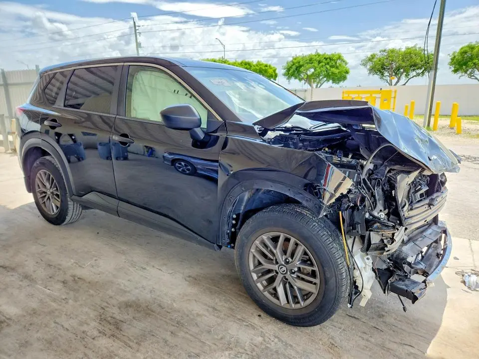 2021 NISSAN ROGUE S  