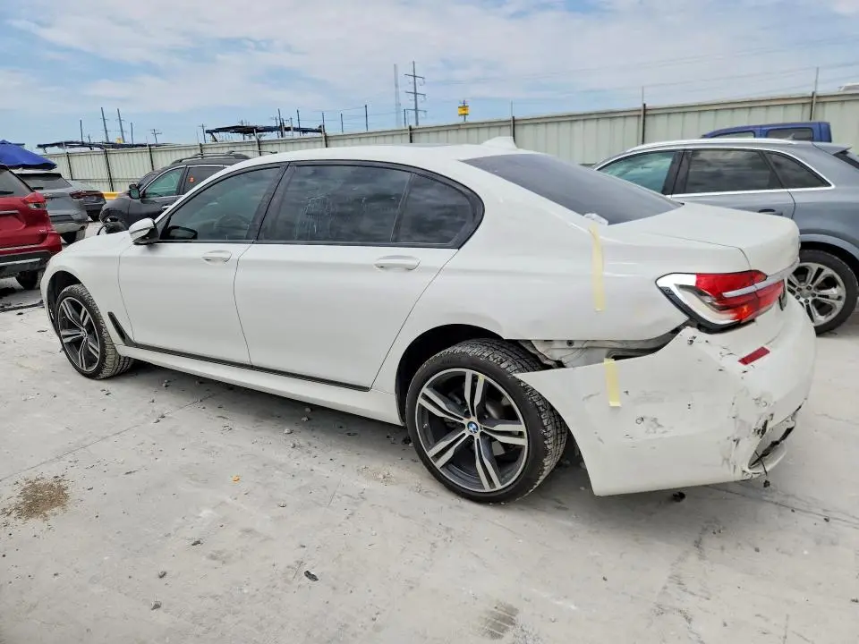 2017 BMW 750 I  