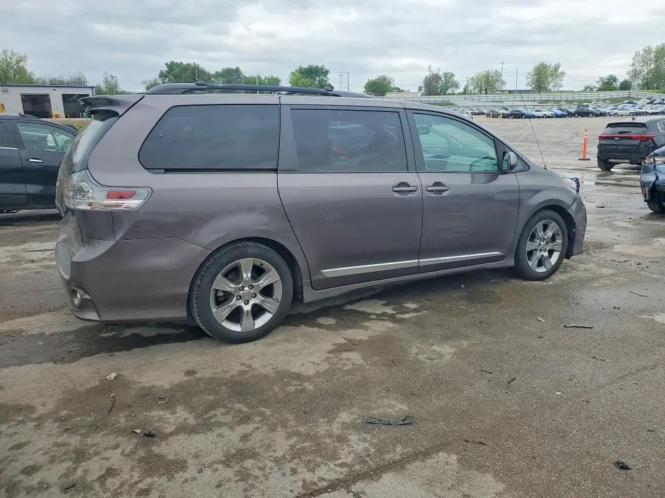 2012 TOYOTA SIENNA SPORT  