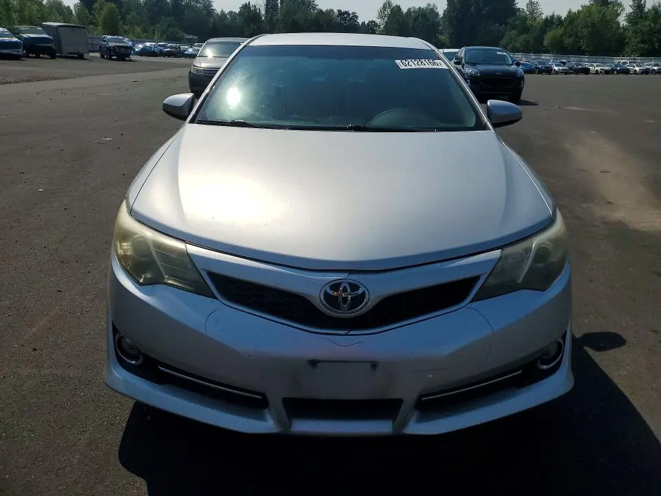 2014 TOYOTA CAMRY SE  