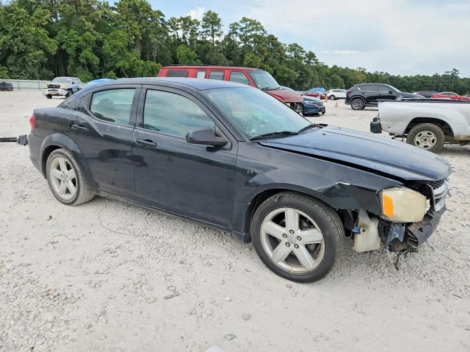 2013 DODGE AVENGER SE  