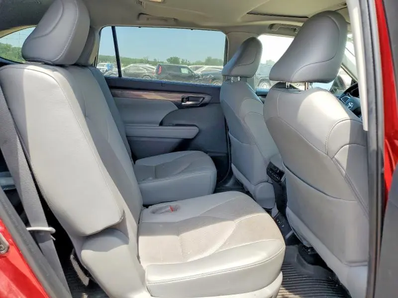 2021 TOYOTA HIGHLANDER LIMITED  