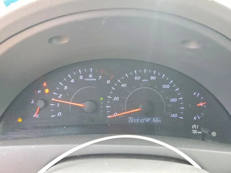 2010 TOYOTA CAMRY LE  