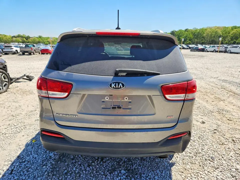 2017 KIA SORENTO LX  