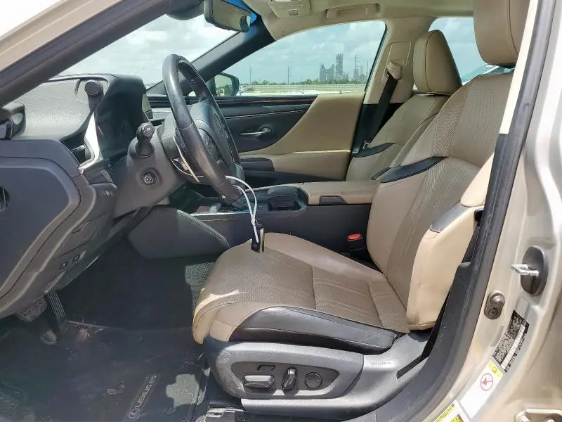 2019 LEXUS ES 350  