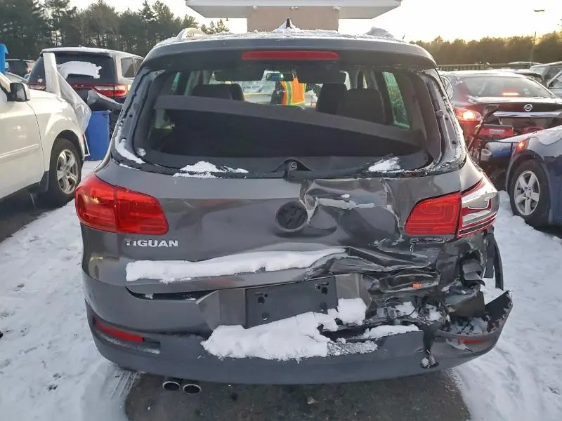 2014 VOLKSWAGEN TIGUAN S  