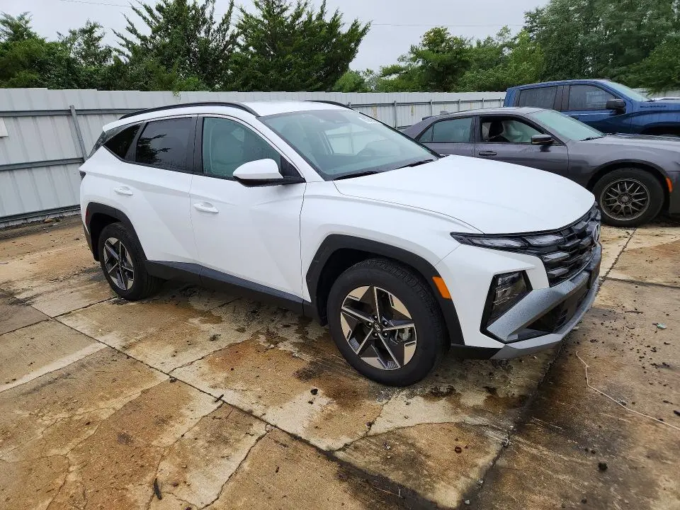 2025 HYUNDAI TUCSON SEL  